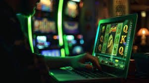 Filipino player browsing the vip app game lobby on a smartphone